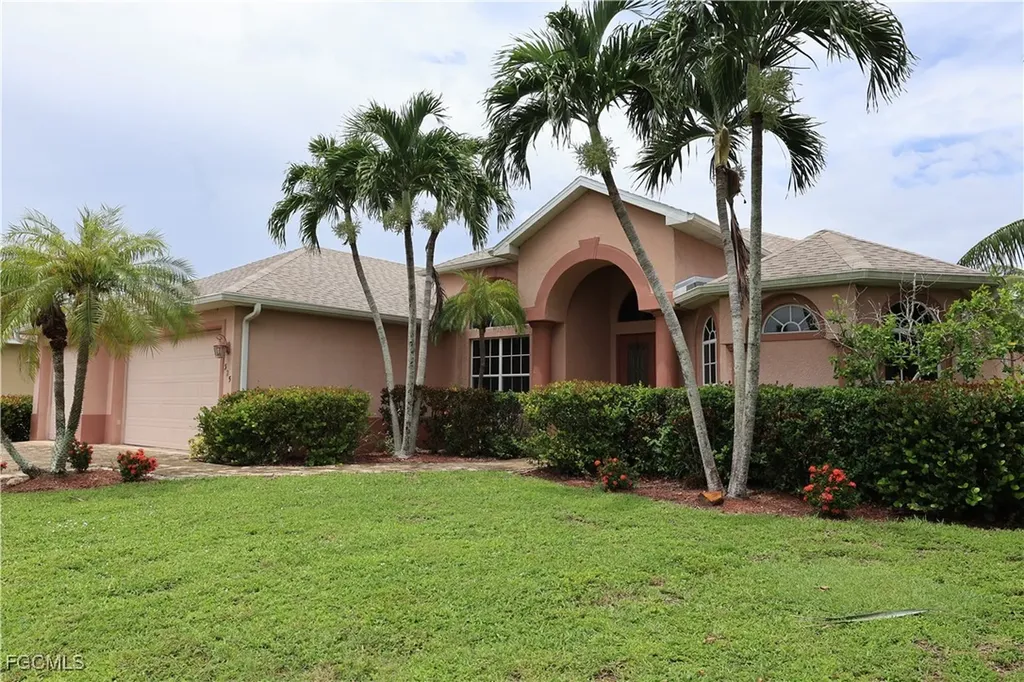 325 SE 21st Street Cape Coral FL 33990