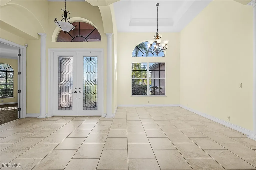 325 SE 21st Street Cape Coral FL 33990