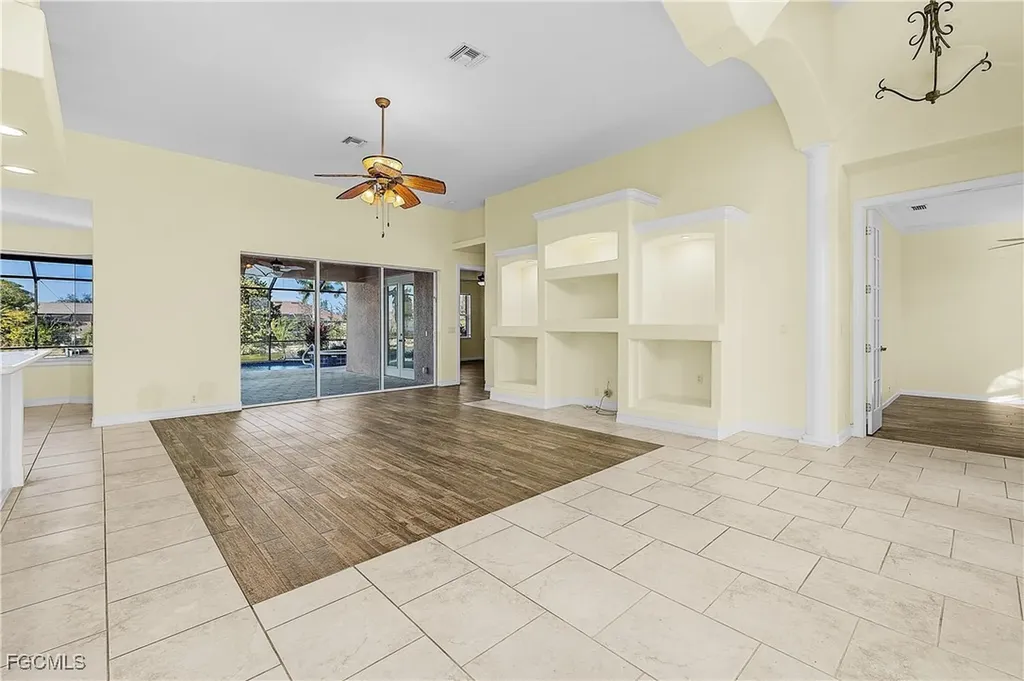 325 SE 21st Street Cape Coral FL 33990