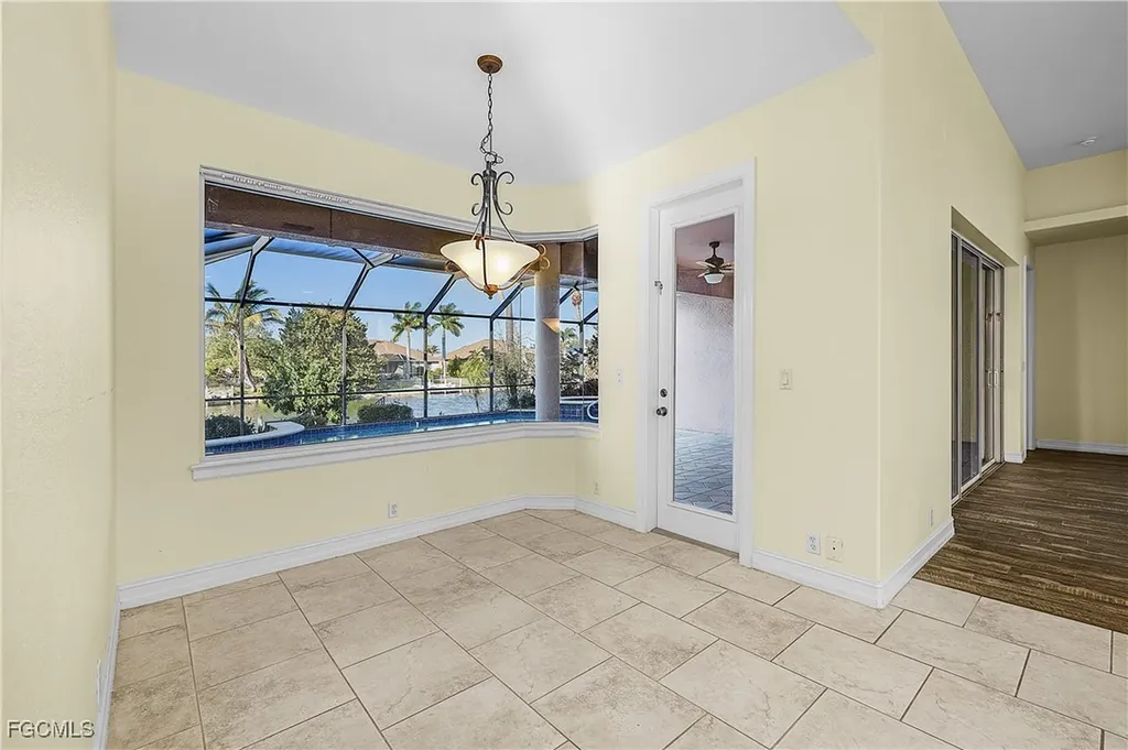 325 SE 21st Street Cape Coral FL 33990