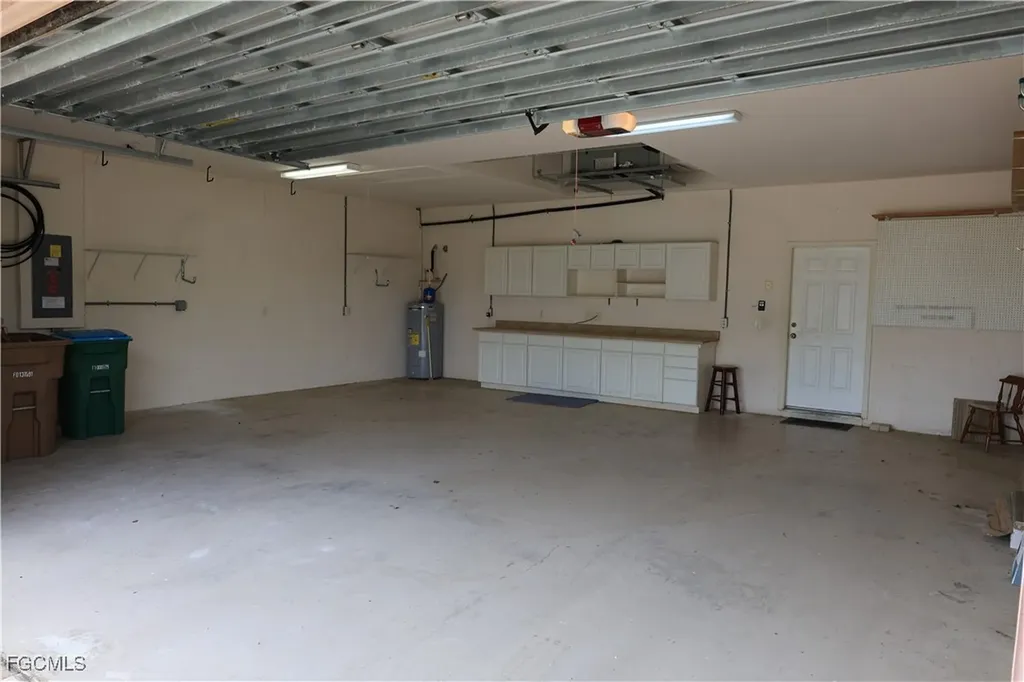 325 SE 21st Street Cape Coral FL 33990