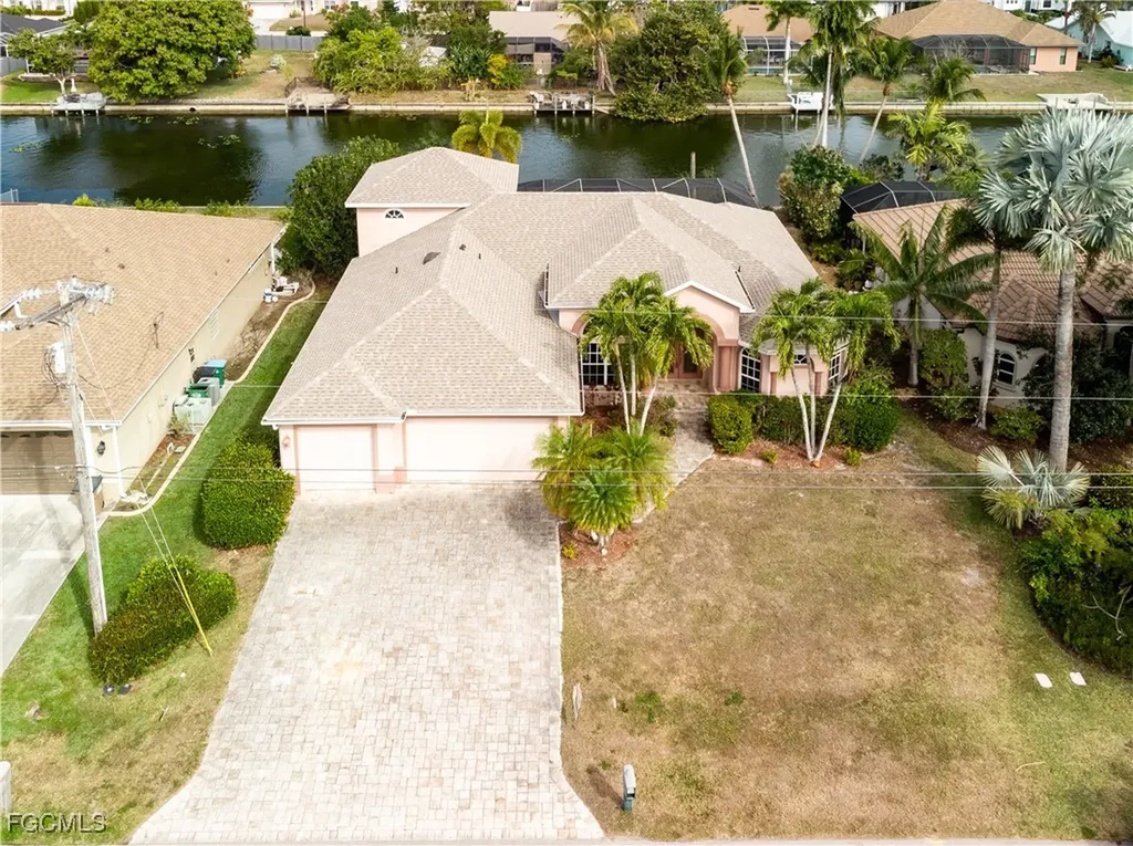 325 SE 21st Street Cape Coral FL 33990