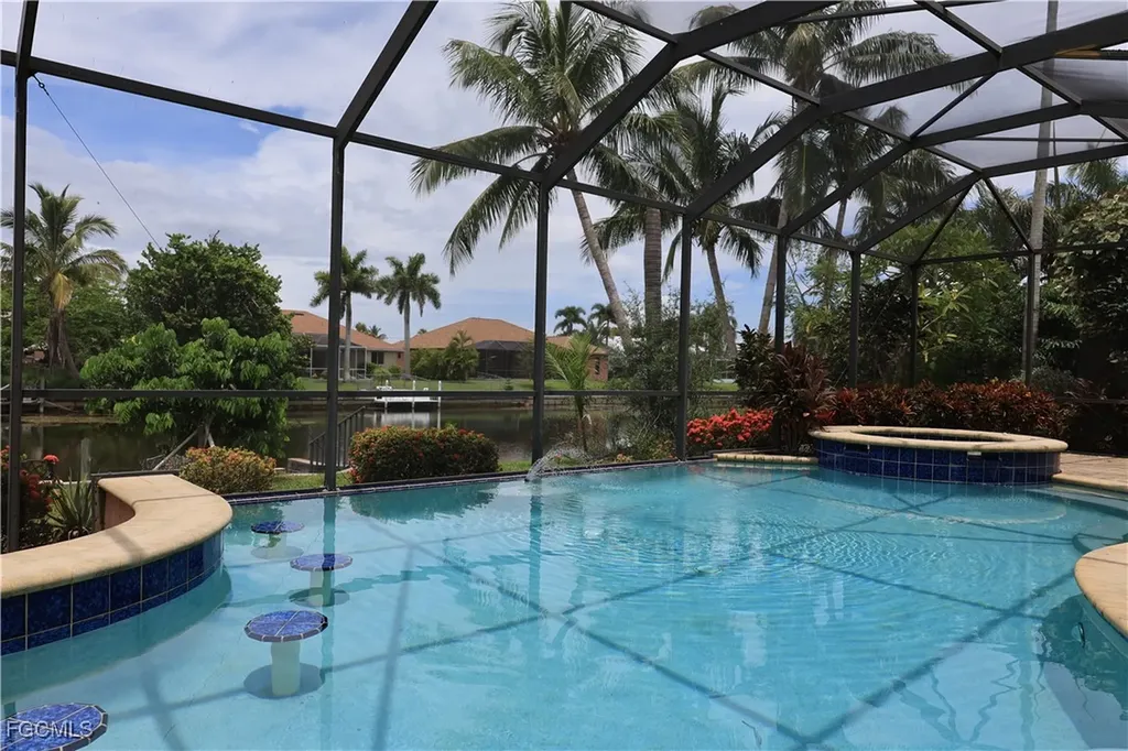 325 SE 21st Street Cape Coral FL 33990