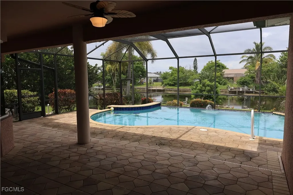325 SE 21st Street Cape Coral FL 33990