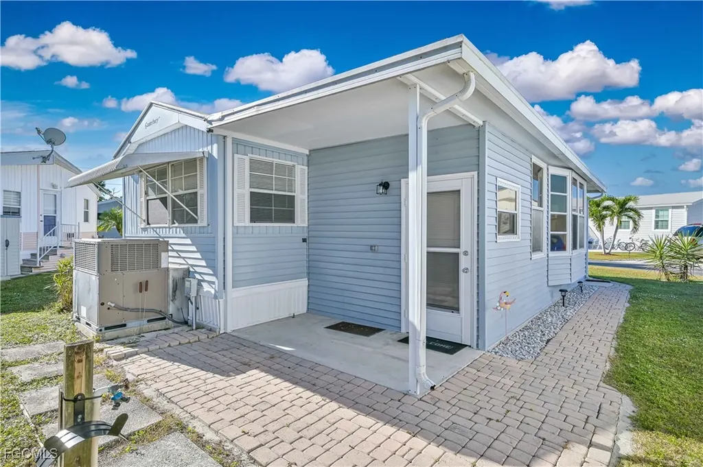 4751 Liberty Lane W Estero FL 33928