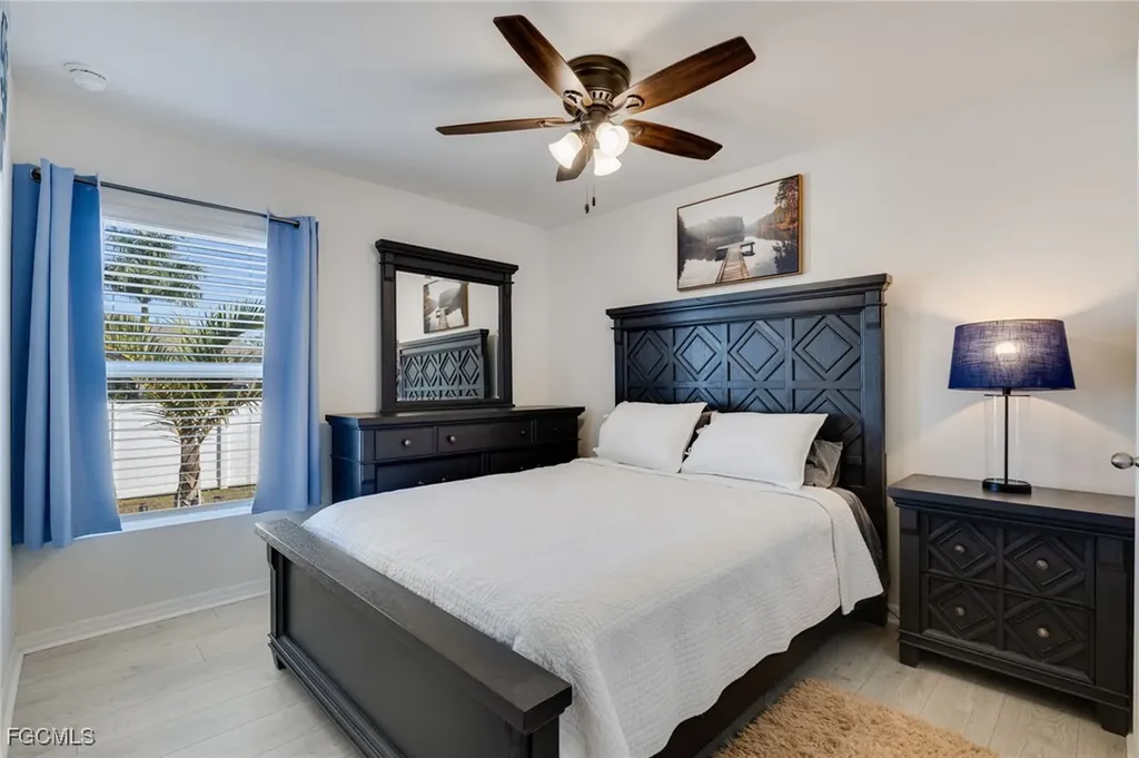1728 S Gator Circle Cape Coral FL 33909