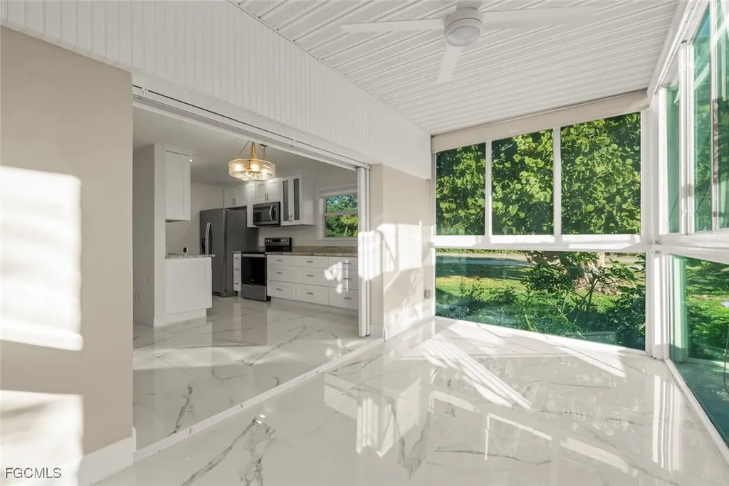 561 Periwinkle Way Sanibel FL 33957