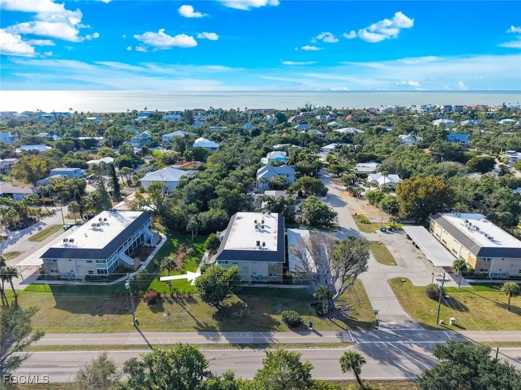 561 Periwinkle Way Sanibel FL 33957