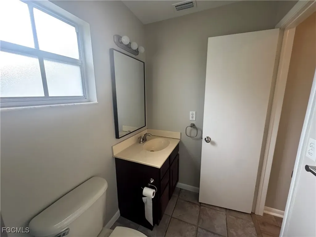 7019 Cedarhurst Drive Fort Myers FL 33919