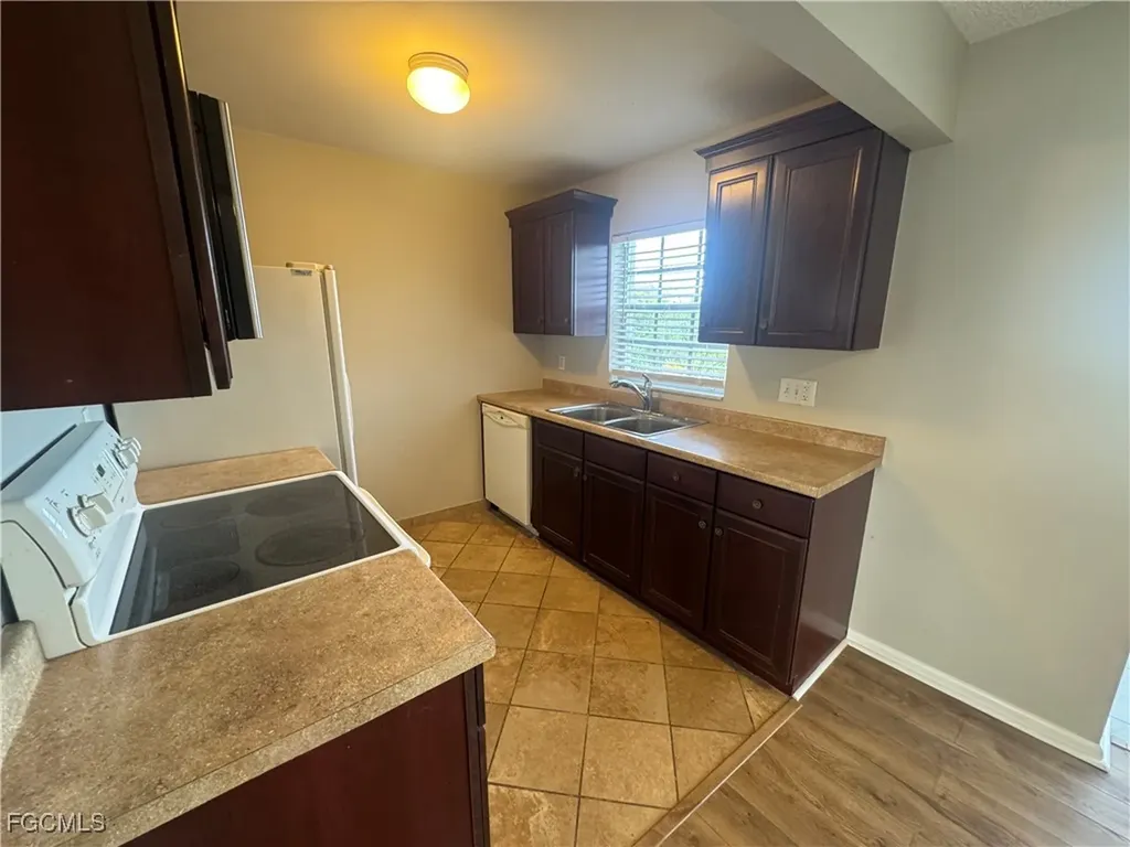 7019 Cedarhurst Drive Fort Myers FL 33919