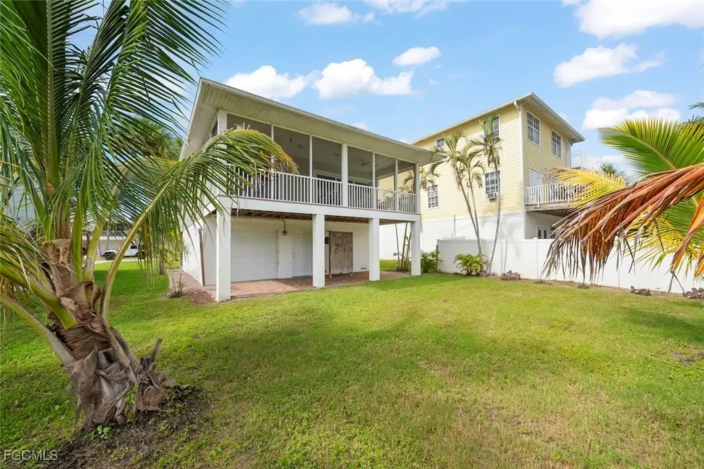 5379 Palmetto Street Fort Myers Beach FL 33931