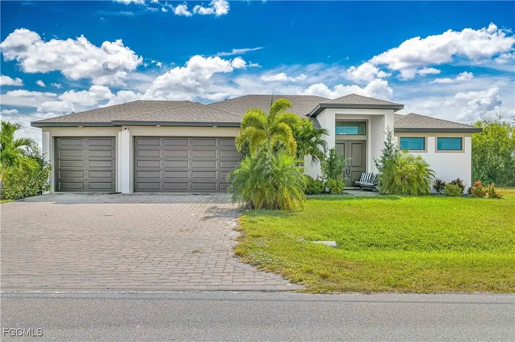 1308 SW 4th Lane Cape Coral FL 33991