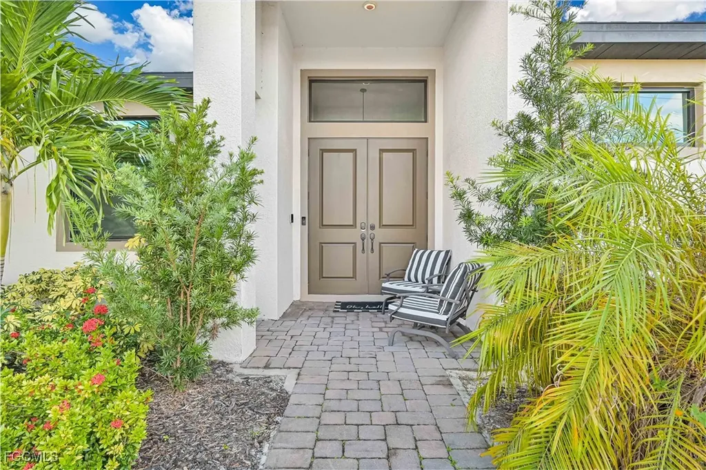 1308 SW 4th Lane Cape Coral FL 33991