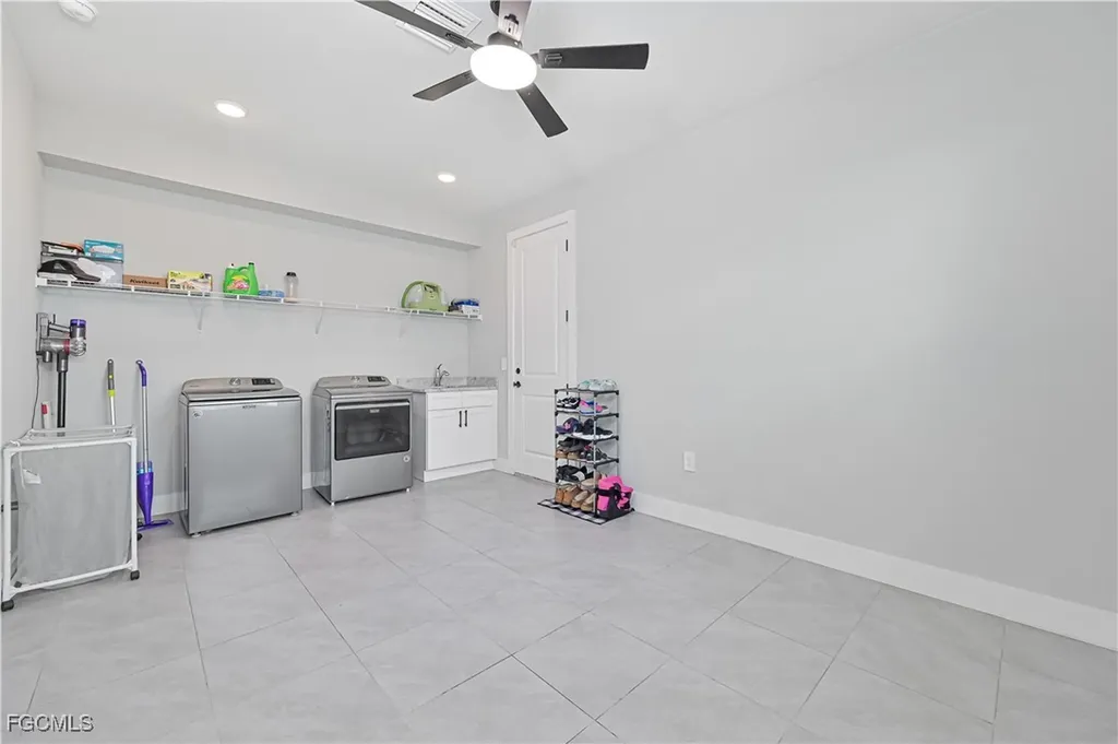 1308 SW 4th Lane Cape Coral FL 33991