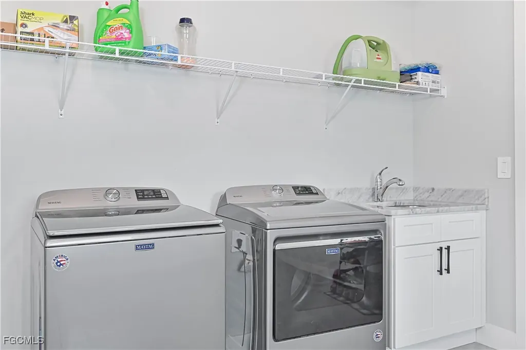 1308 SW 4th Lane Cape Coral FL 33991