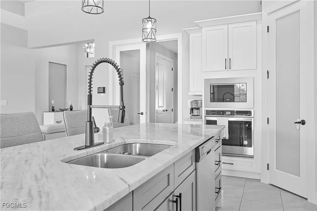 1308 SW 4th Lane Cape Coral FL 33991