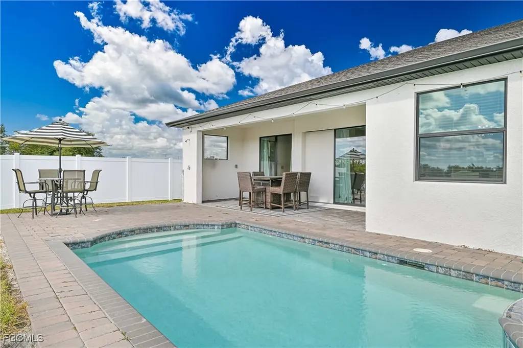 1308 SW 4th Lane Cape Coral FL 33991