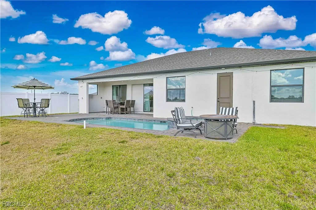 1308 SW 4th Lane Cape Coral FL 33991