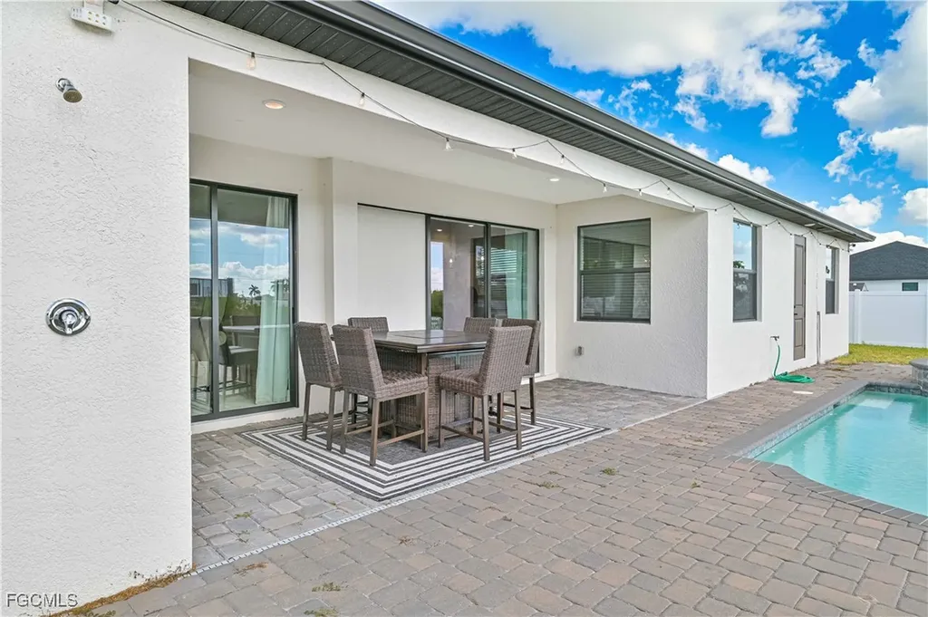 1308 SW 4th Lane Cape Coral FL 33991