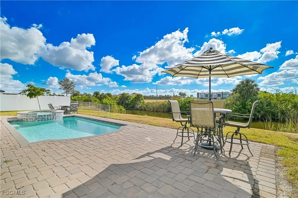 1308 SW 4th Lane Cape Coral FL 33991