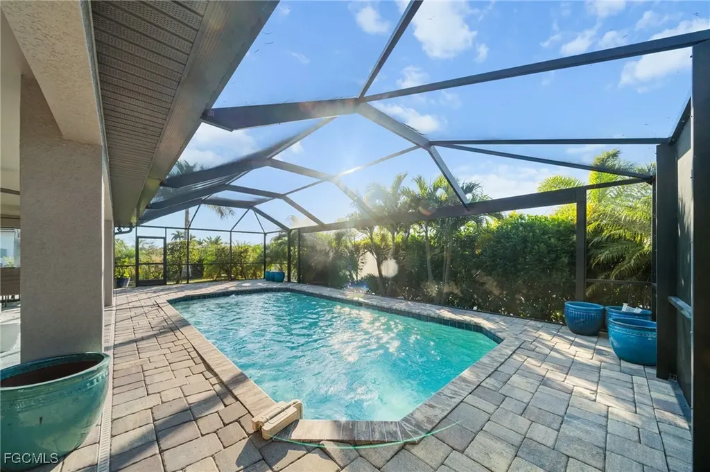 328 SW 26th Avenue Cape Coral FL 33991