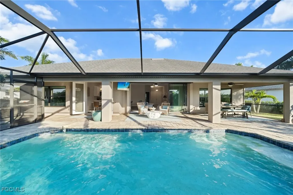 328 SW 26th Avenue Cape Coral FL 33991