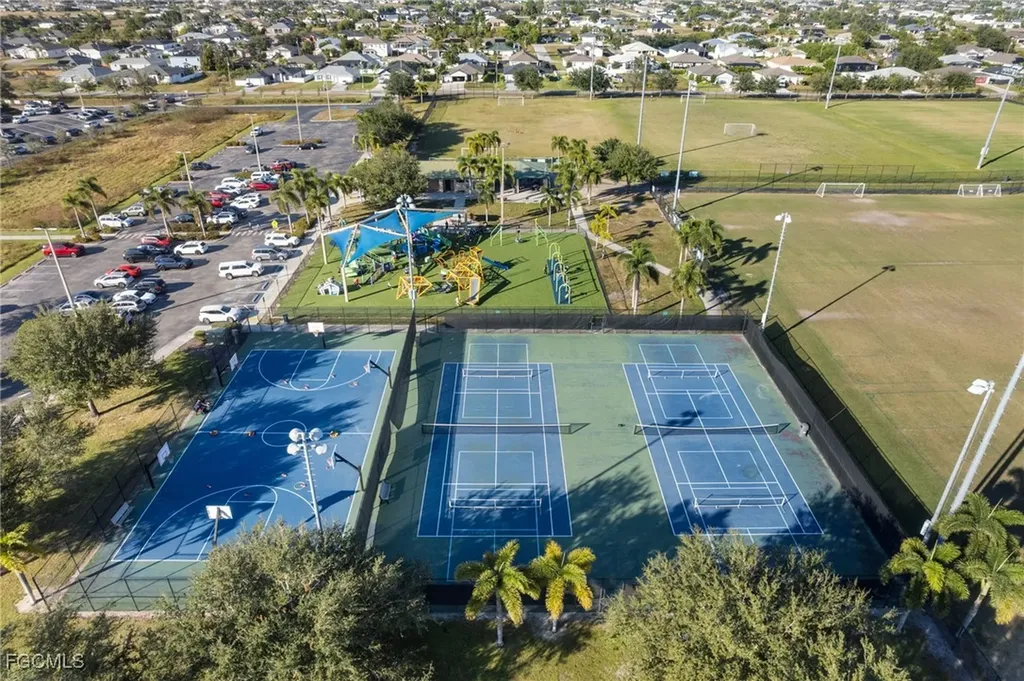 328 SW 26th Avenue Cape Coral FL 33991