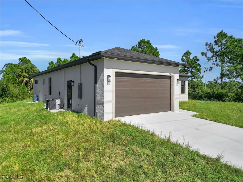 3605 E 6th Street Lehigh Acres FL 33972