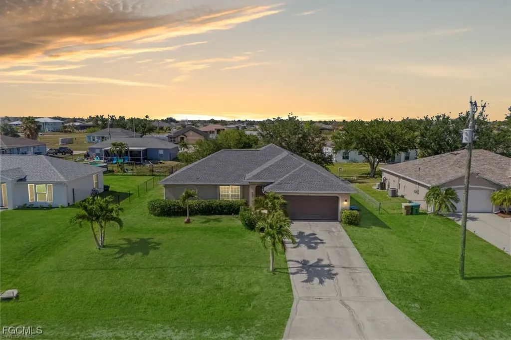 927 NW 12th Terrace Cape Coral FL 33993