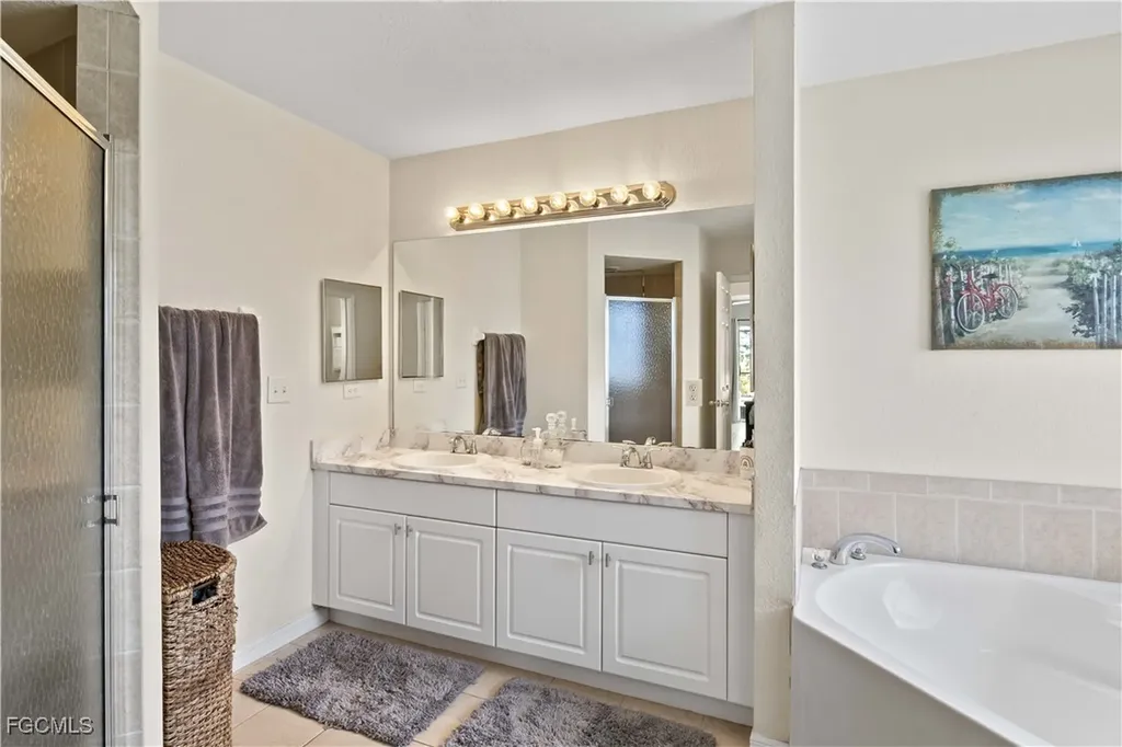 927 NW 12th Terrace Cape Coral FL 33993