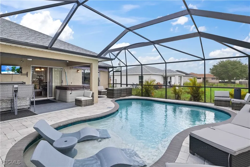 927 NW 12th Terrace Cape Coral FL 33993