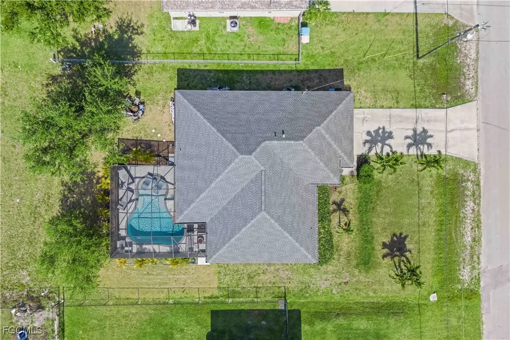 927 NW 12th Terrace Cape Coral FL 33993