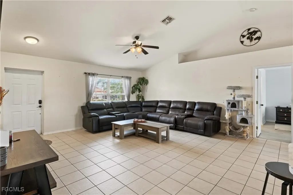 927 NW 12th Terrace Cape Coral FL 33993