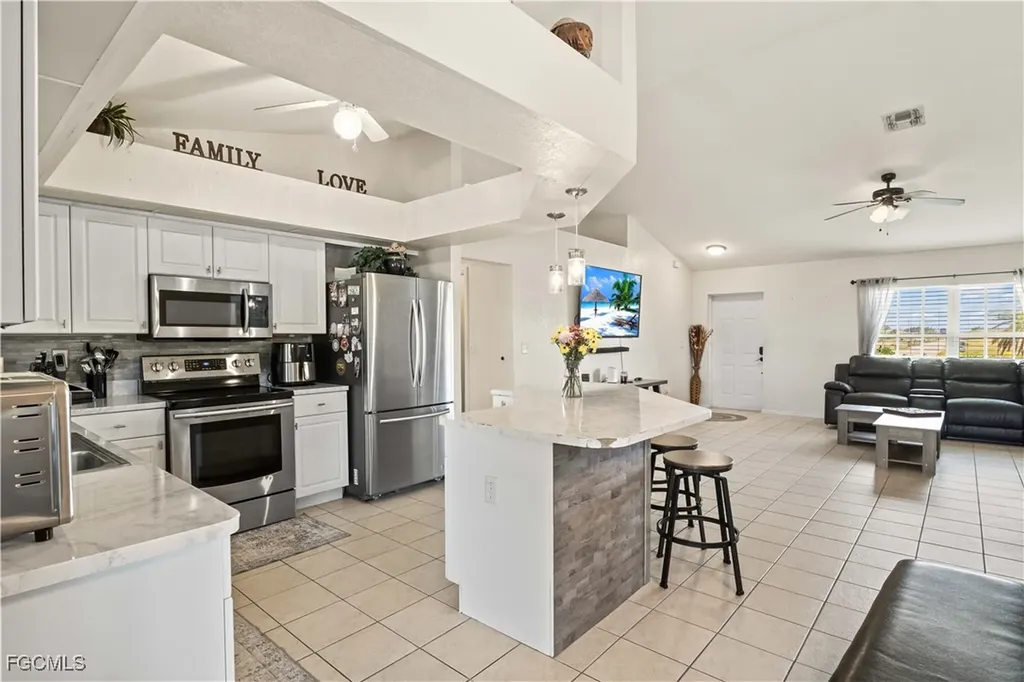 927 NW 12th Terrace Cape Coral FL 33993