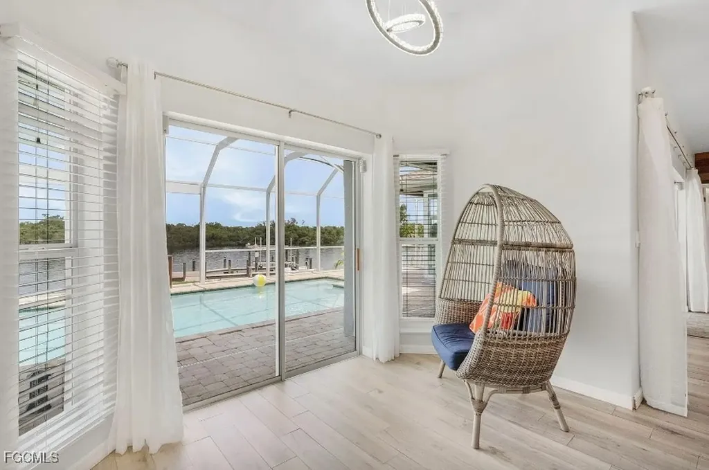 4885 E Riverside Drive Fort Myers FL 33905