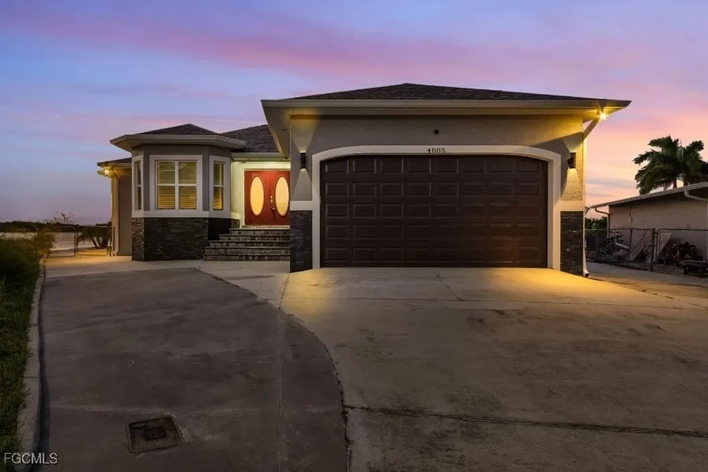 4885 E Riverside Drive Fort Myers FL 33905