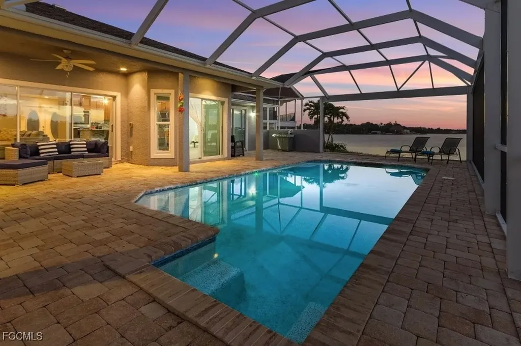 4885 E Riverside Drive Fort Myers FL 33905