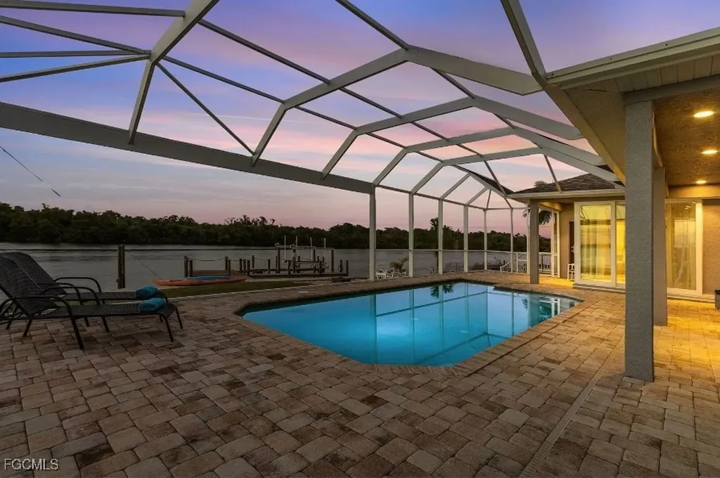 4885 E Riverside Drive Fort Myers FL 33905