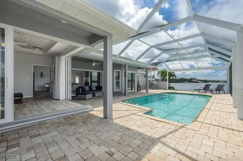 4885 E Riverside Drive Fort Myers FL 33905