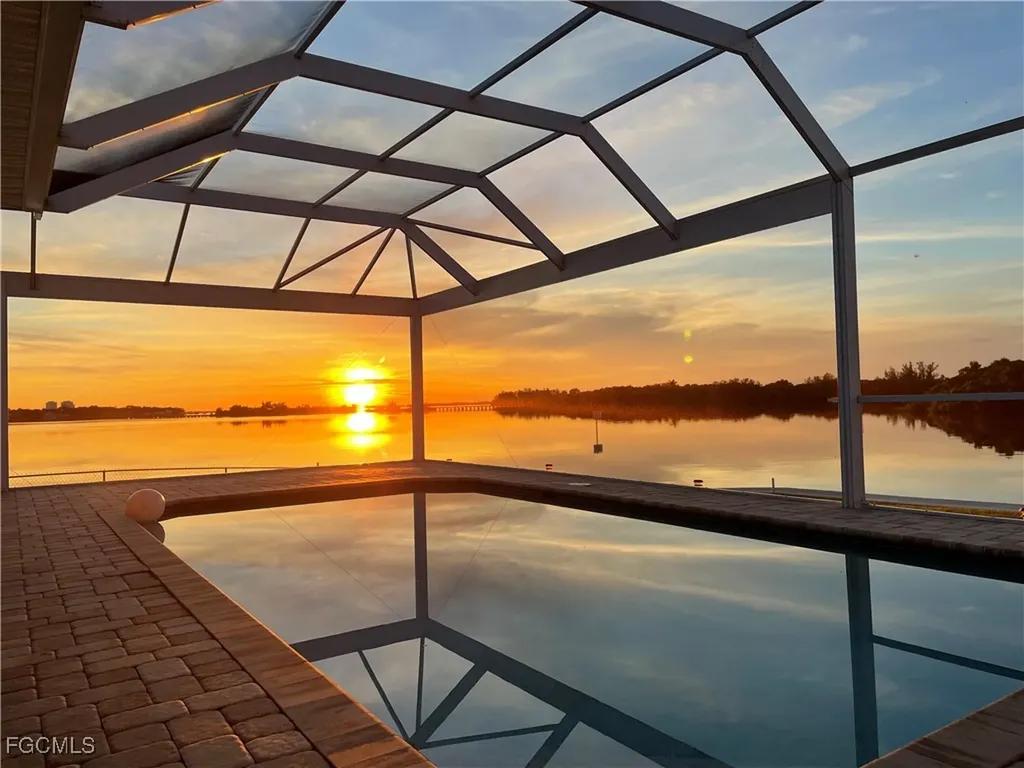 4885 E Riverside Drive Fort Myers FL 33905