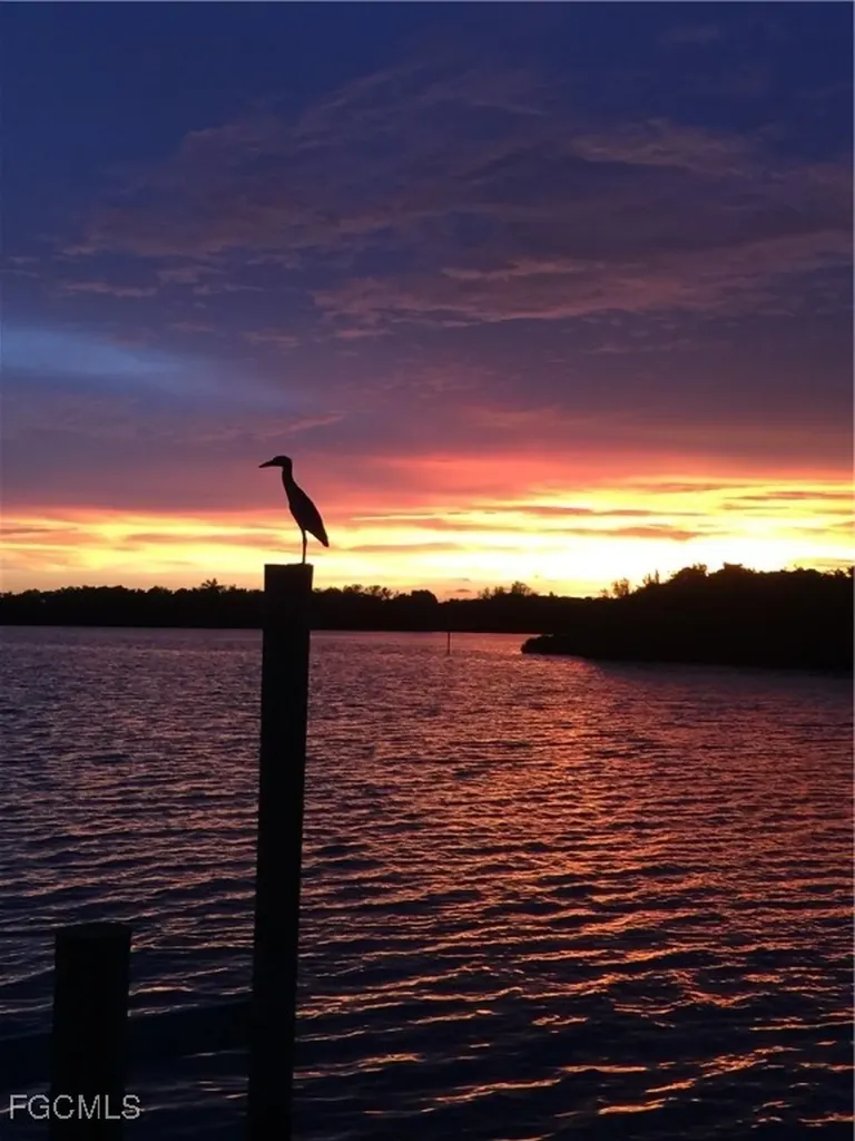 4885 E Riverside Drive Fort Myers FL 33905