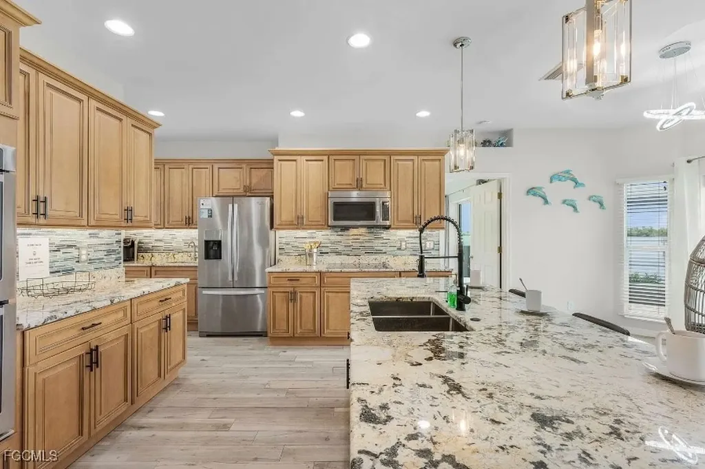 4885 E Riverside Drive Fort Myers FL 33905