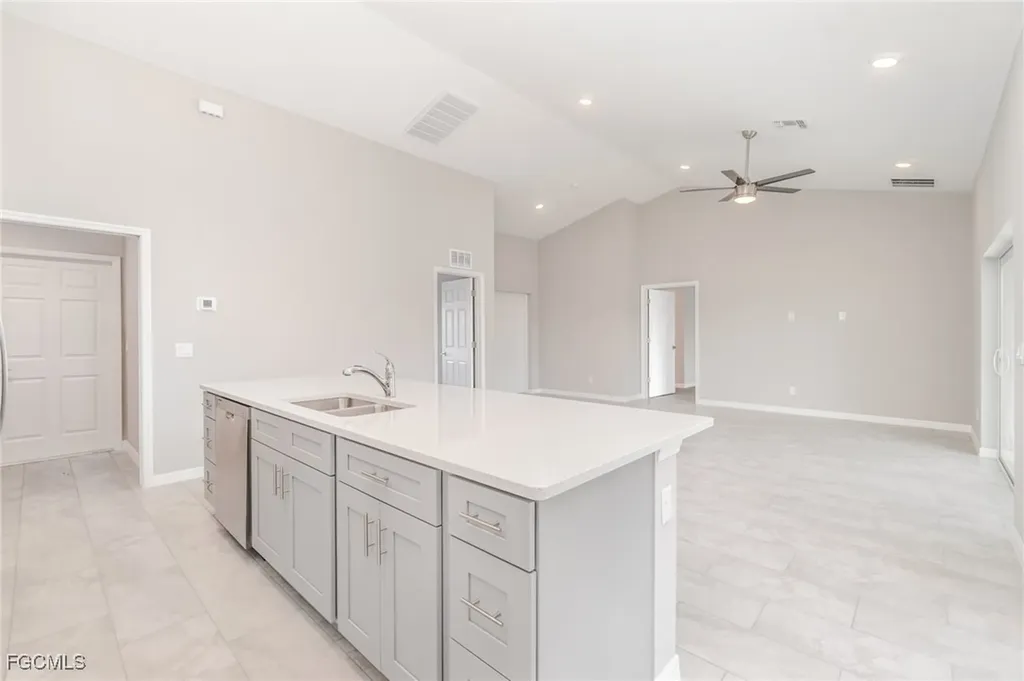4309 NE 20th Court Cape Coral FL 33909