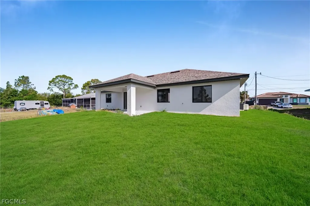 2603 36th Street SW Lehigh Acres FL 33976