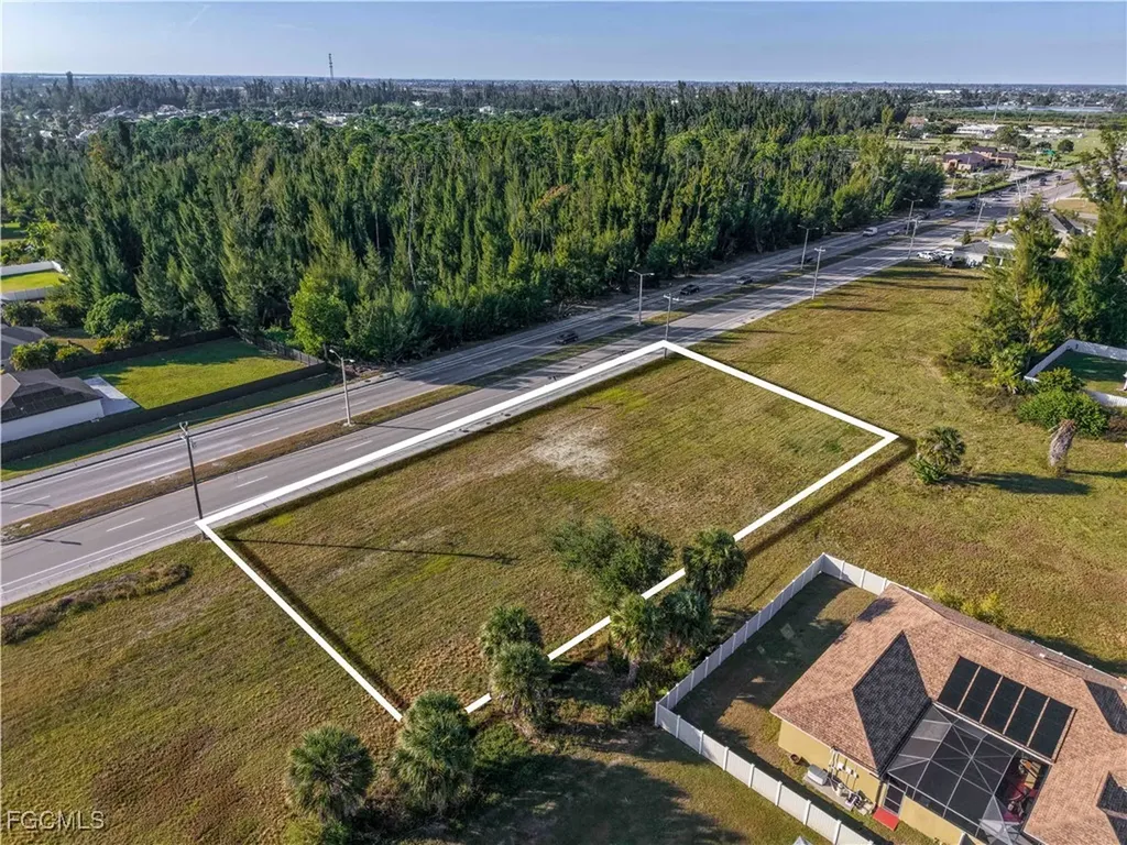 1101/1105/1109 Chiquita Boulevard S Cape Coral FL 33991
