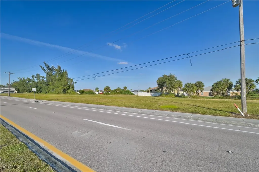 1101/1105/1109 Chiquita Boulevard S Cape Coral FL 33991