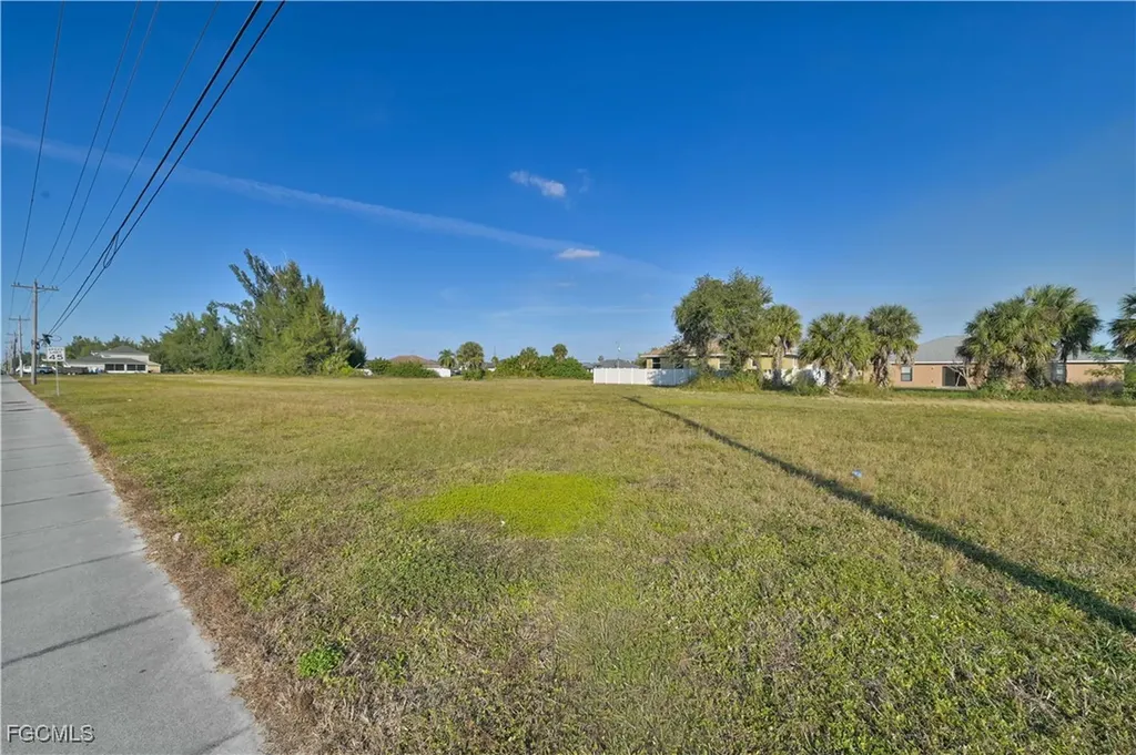 1101/1105/1109 Chiquita Boulevard S Cape Coral FL 33991