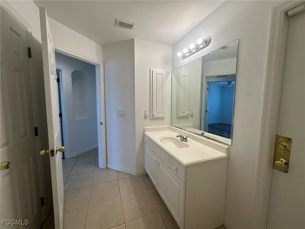3929 NW 42nd Avenue Cape Coral FL 33993