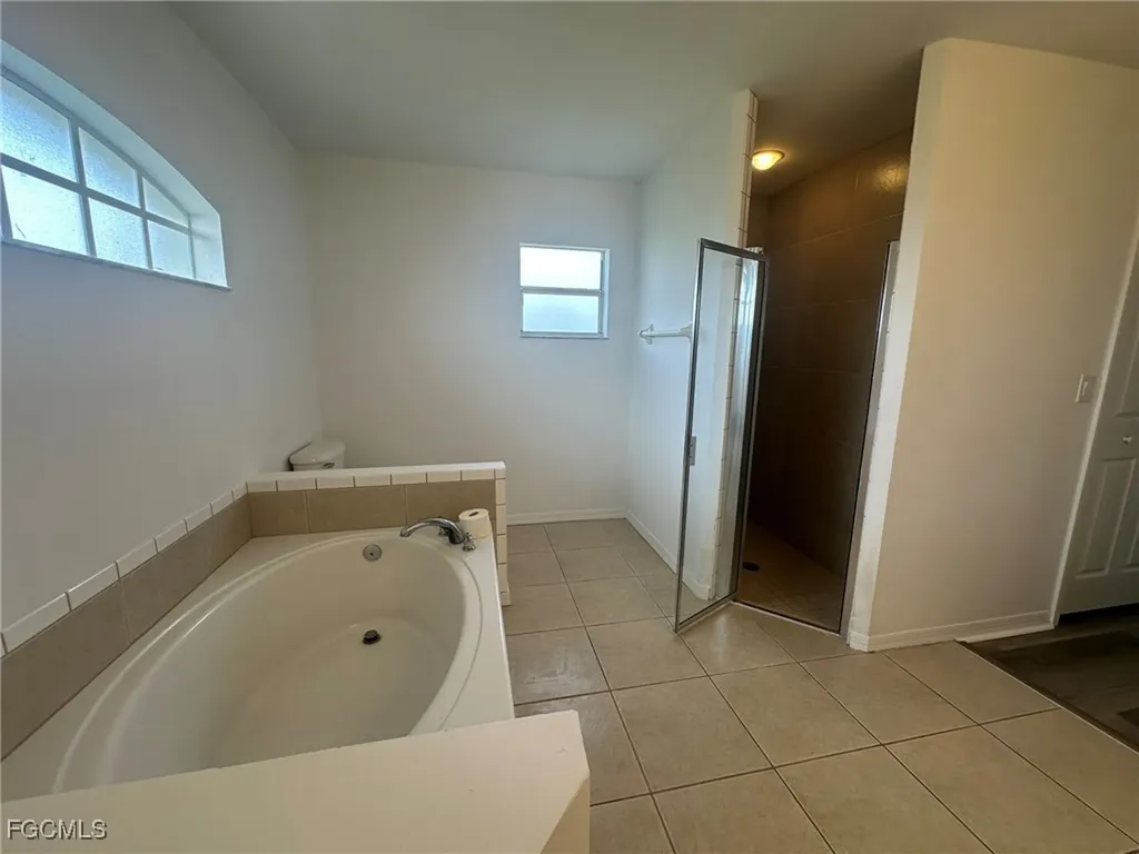 3929 NW 42nd Avenue Cape Coral FL 33993
