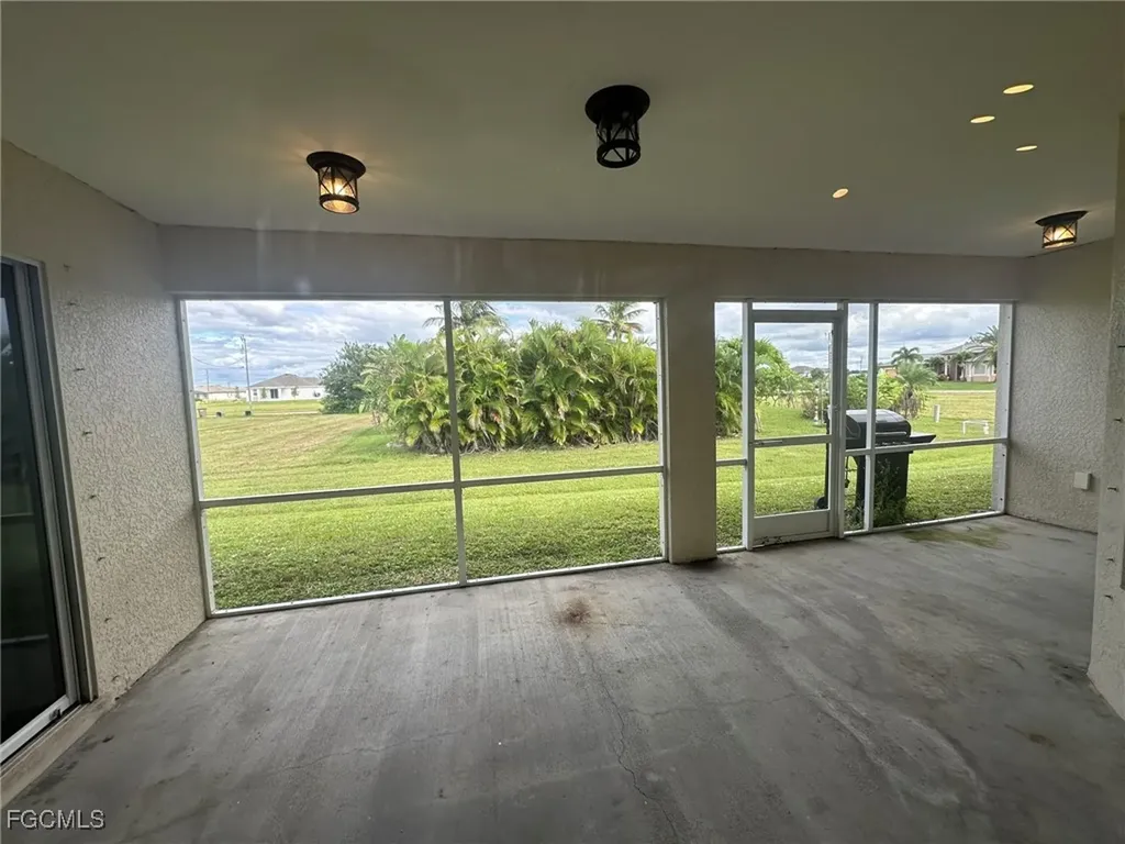 3929 NW 42nd Avenue Cape Coral FL 33993